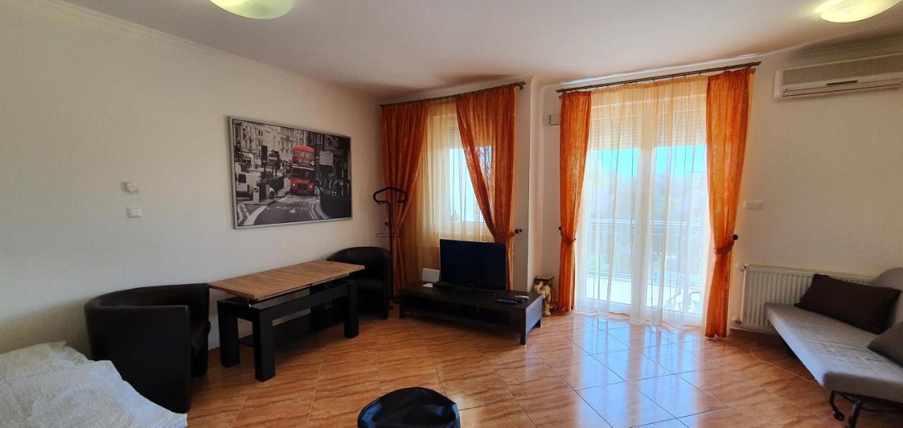 Bazsi Golden Beach Apartman Siofok Exterior photo