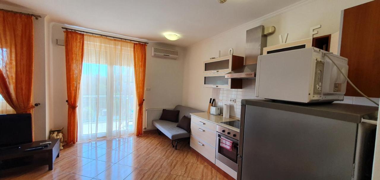 Bazsi Golden Beach Apartman Siofok Exterior photo